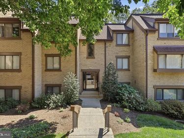 1637 PARKCREST CIRCLE, Unit 8E/300, RESTON, VA 20190