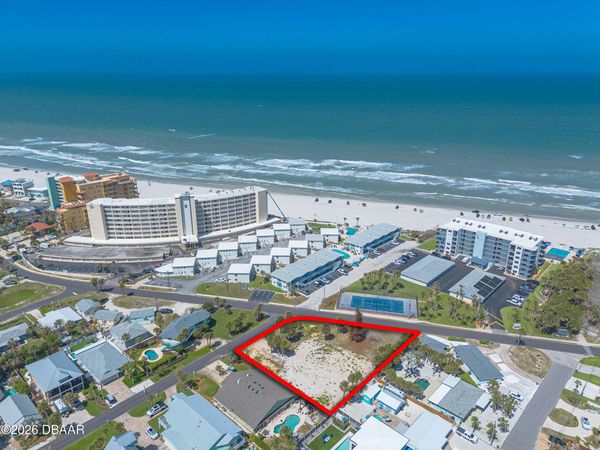 327 Due East Street, New Smyrna Beach, FL 32169