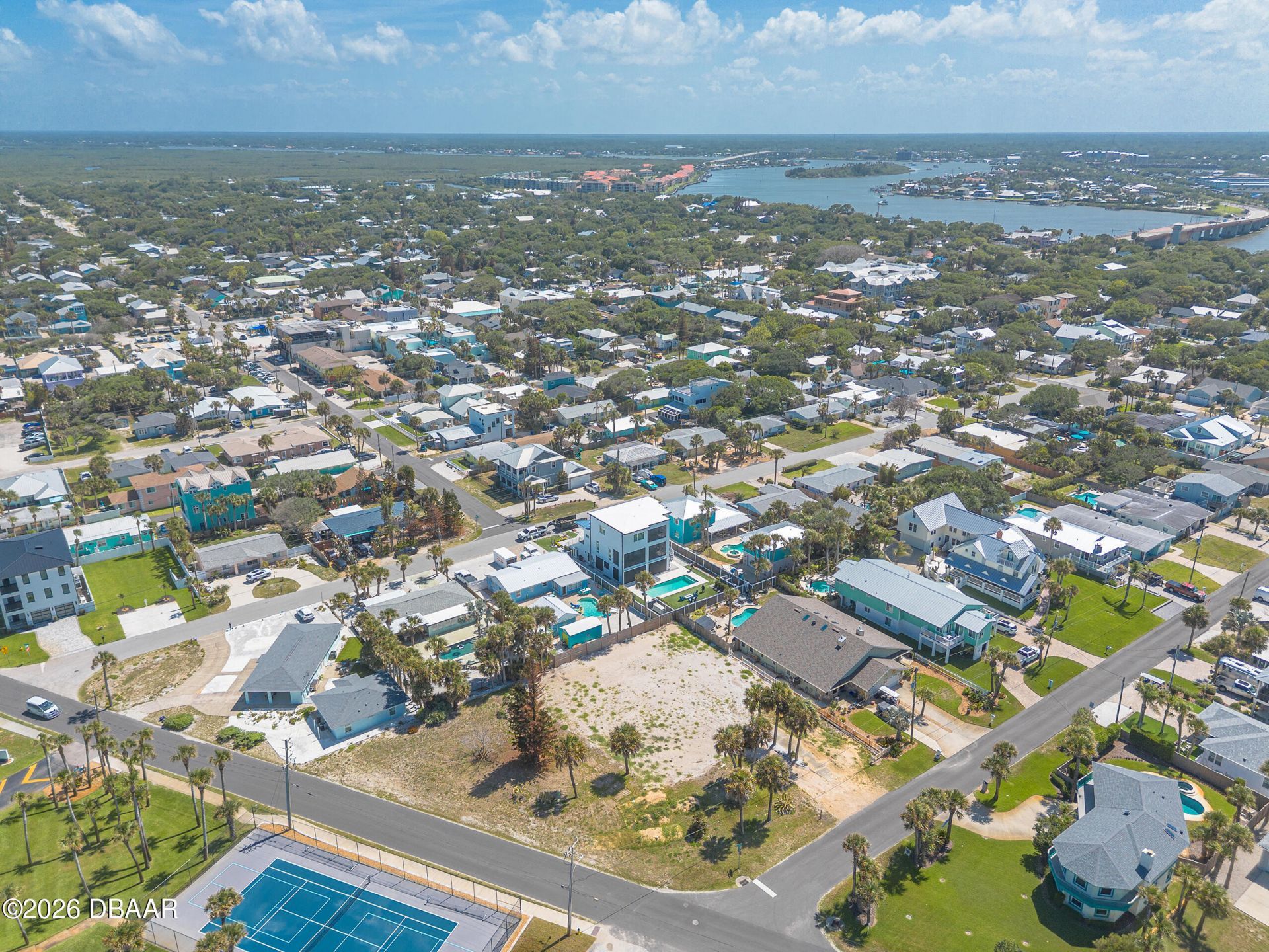 327 Due East Street, New Smyrna Beach, FL 32169 Photo