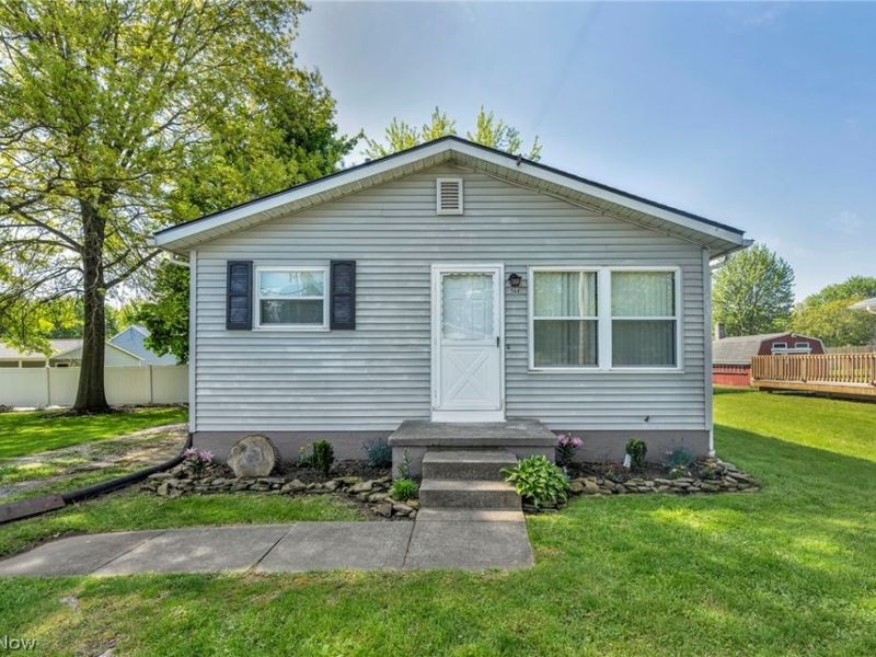 1144 Noble Street, Barberton, OH 44203 Photo 2