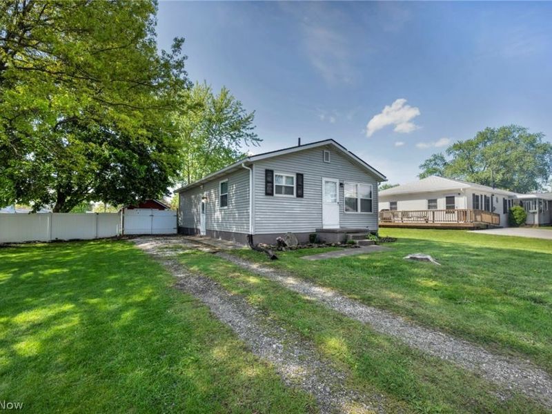 1144 Noble Street, Barberton, OH 44203 Photo 3