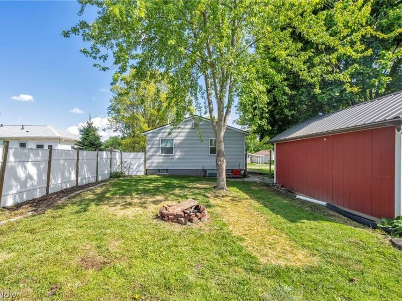 1144 Noble Street, Barberton, OH 44203 Photo 32