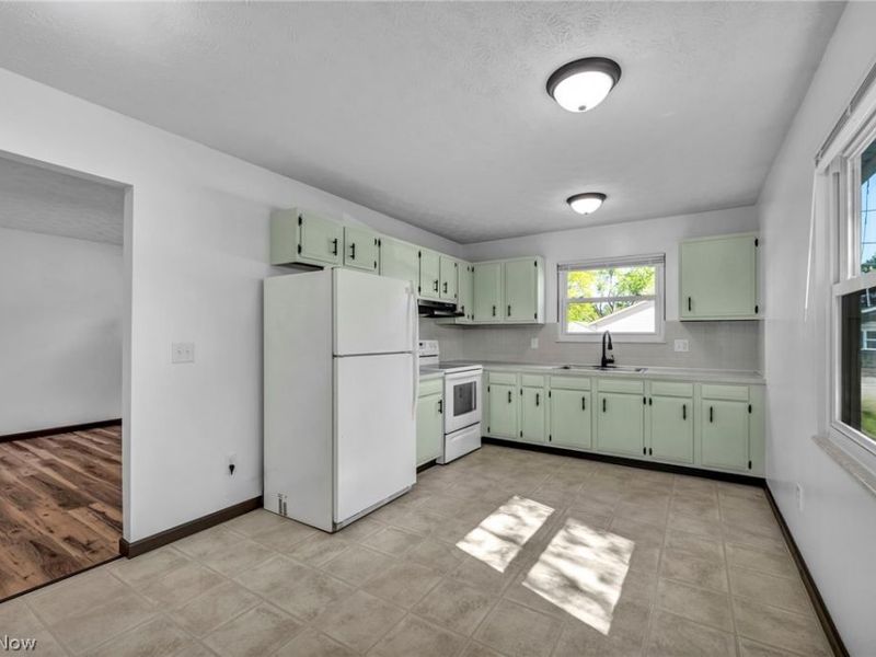 1144 Noble Street, Barberton, OH 44203 Photo 7