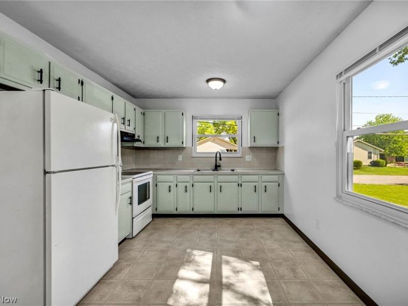 1144 Noble Street, Barberton, OH 44203 Photo 9