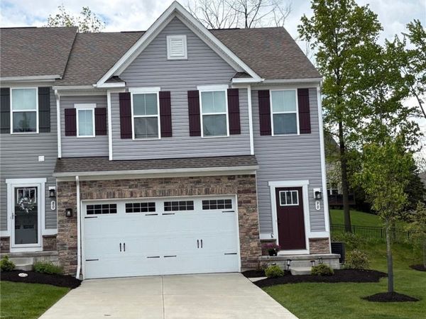 90 Pine Avenue, Peninsula, OH 44264