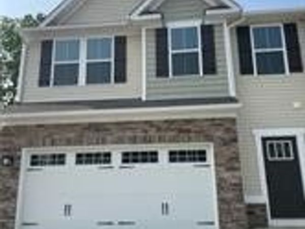 90 Pine Avenue, Peninsula, OH 44264