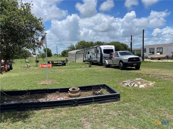 130 Thresher Fish Lane , Palacios, TX 77465