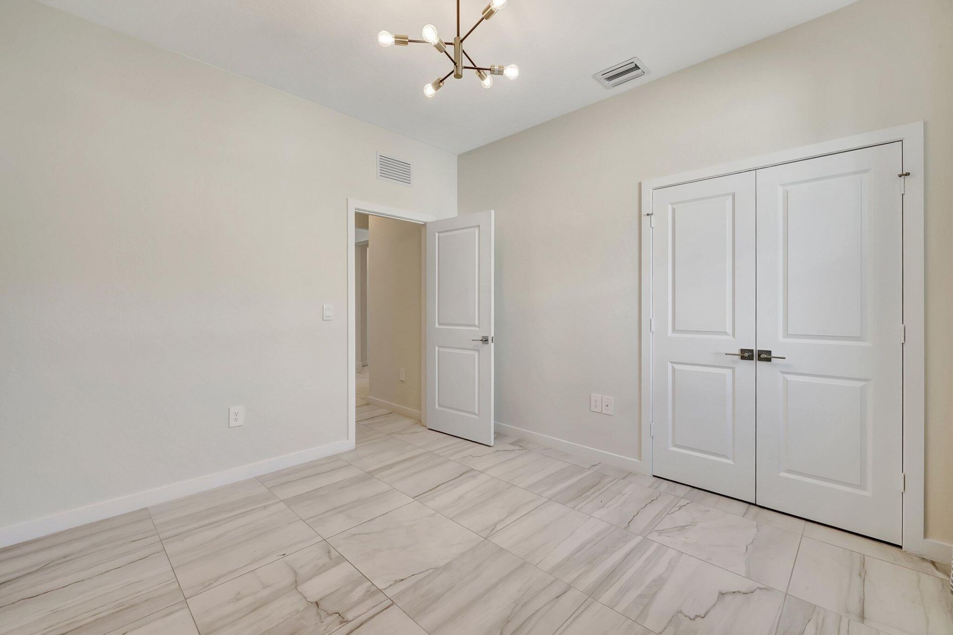 6007 SE Skyblue Circle, Stuart, FL 34997 Photo