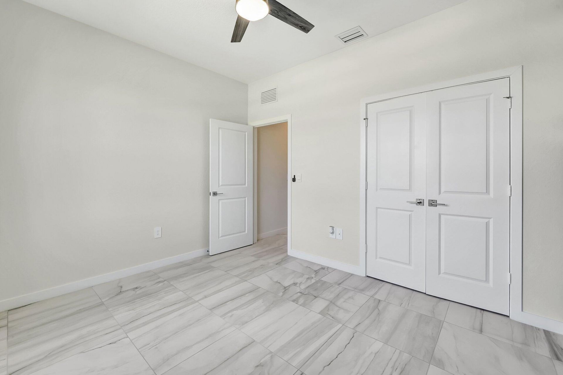 6007 SE Skyblue Circle, Stuart, FL 34997 Photo