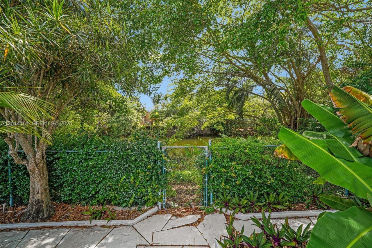 1332 Waterway Cove Dr, Wellington, FL 33414 Photo