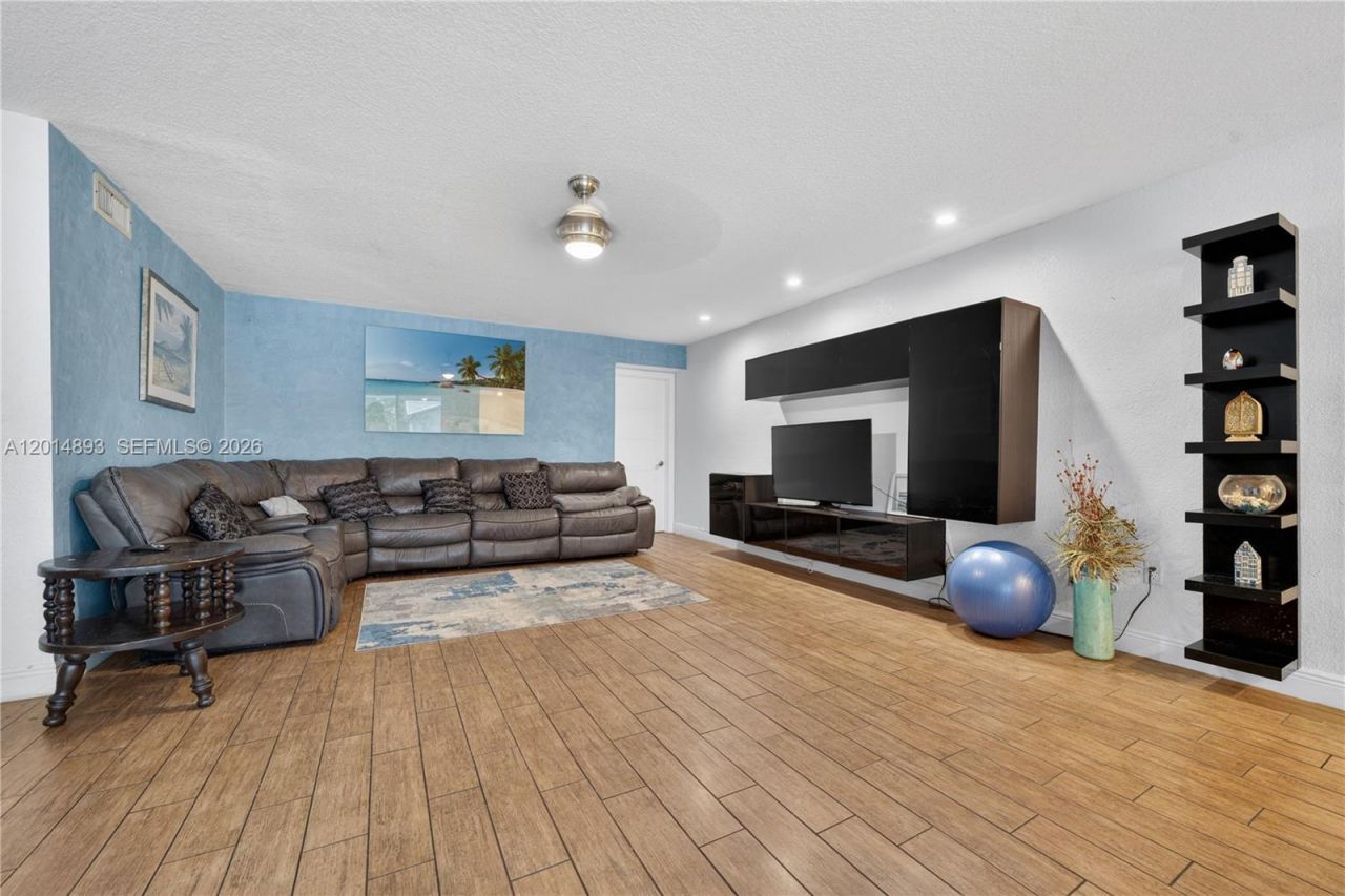 9341 SW 56th St, Cooper City, FL 33328 Photo
