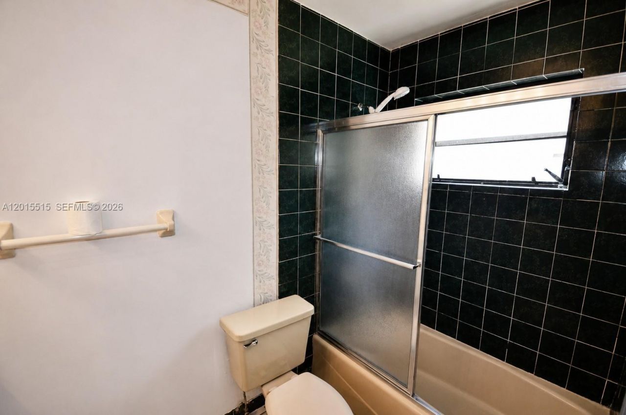 2934 Whitehead St, Unit 2, Miami, FL 33133 Photo
