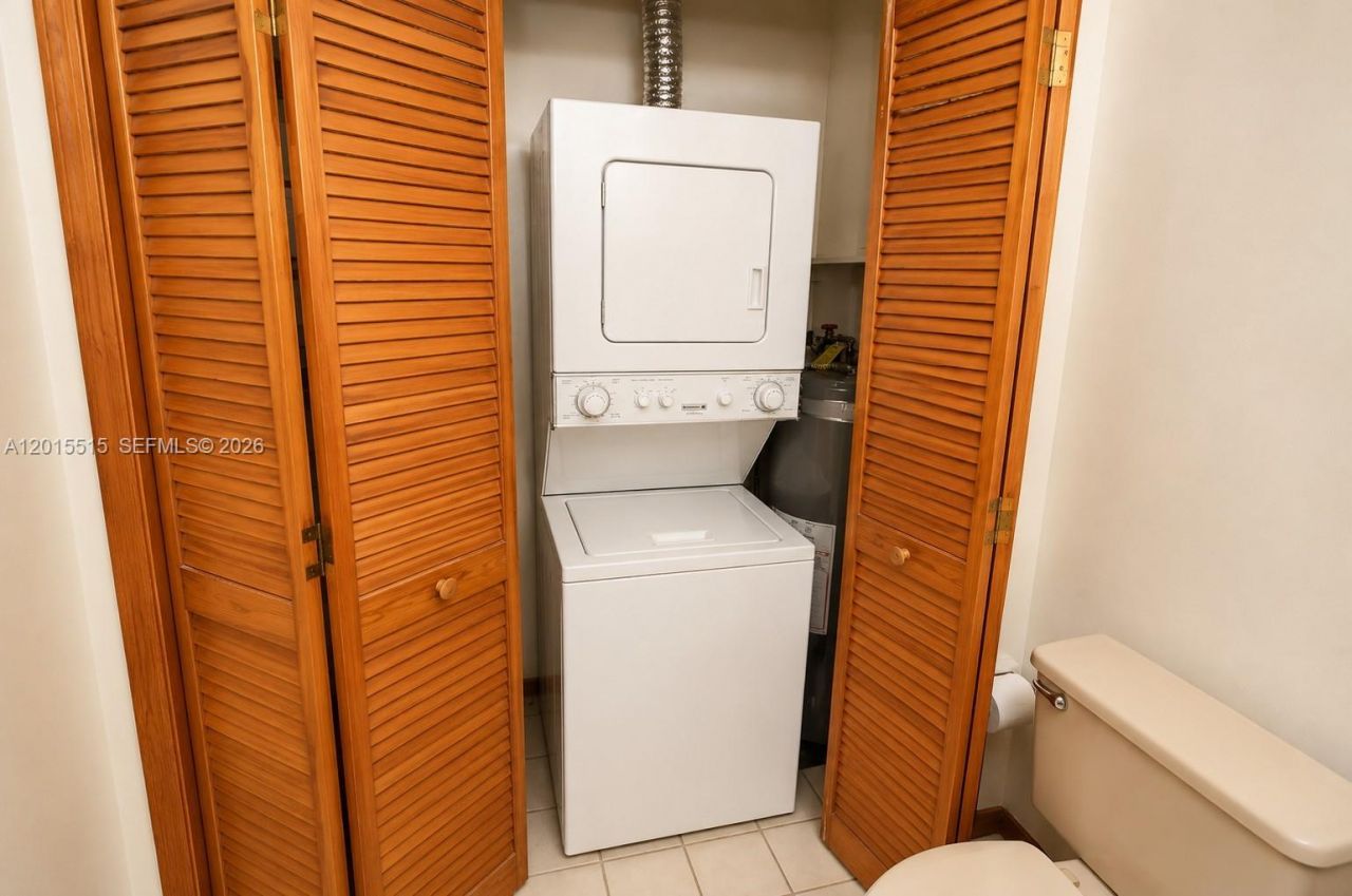 2934 Whitehead St, Unit 2, Miami, FL 33133 Photo