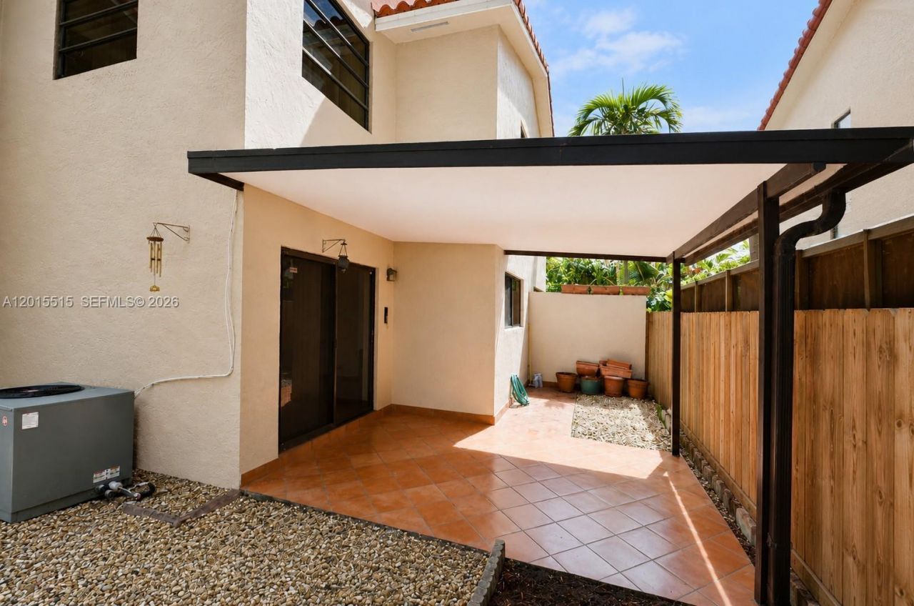 2934 Whitehead St, Unit 2, Miami, FL 33133 Photo