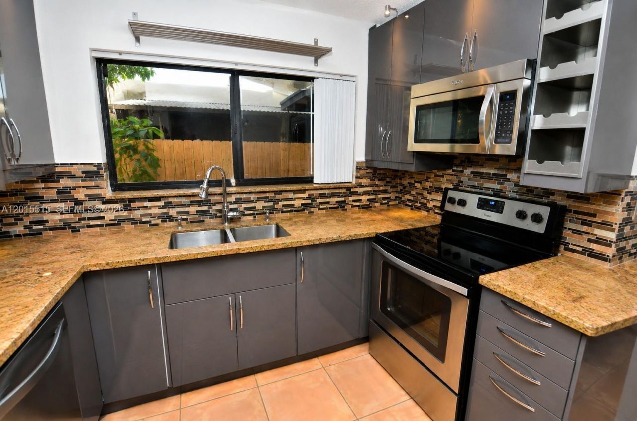 2934 Whitehead St, Unit 2, Miami, FL 33133 Photo
