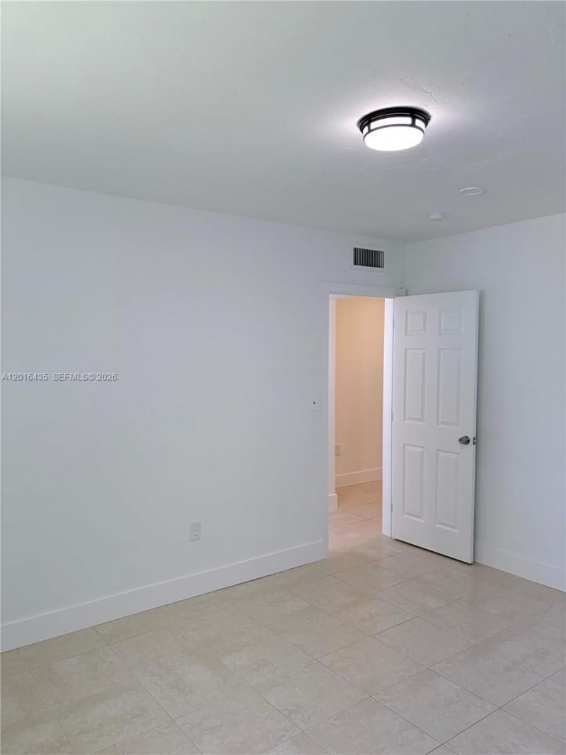 31 NW 163rd St , Unit 65, Miami, FL 33169 Photo