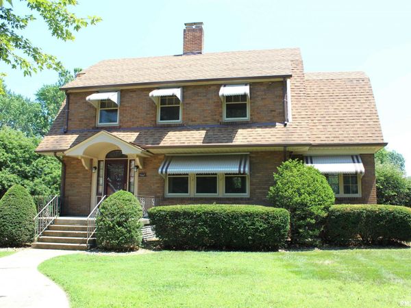 1667 N Prairie Street, Galesburg, IL 61401
