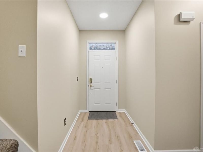 7448 New York Way, Butler Township, OH 45414 Photo 8