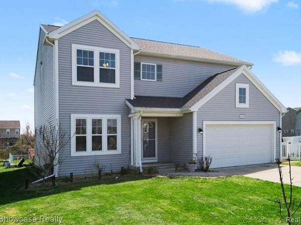 4339 Pebble Creek Boulevard, Burton, MI 48439