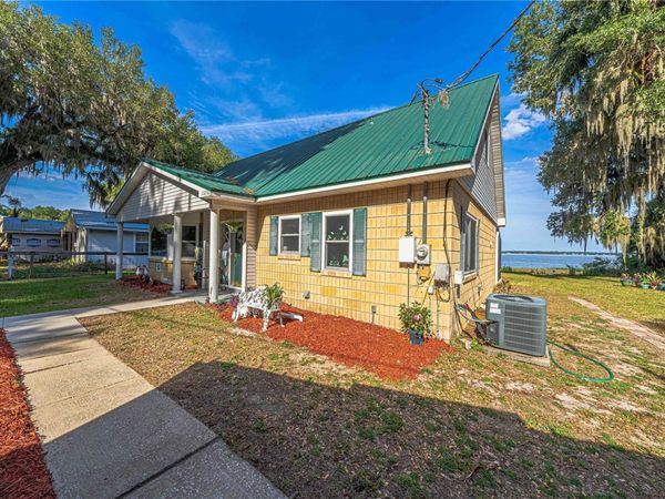 11686 SE 132ND STREET ROAD , OCKLAWAHA, FL 32179