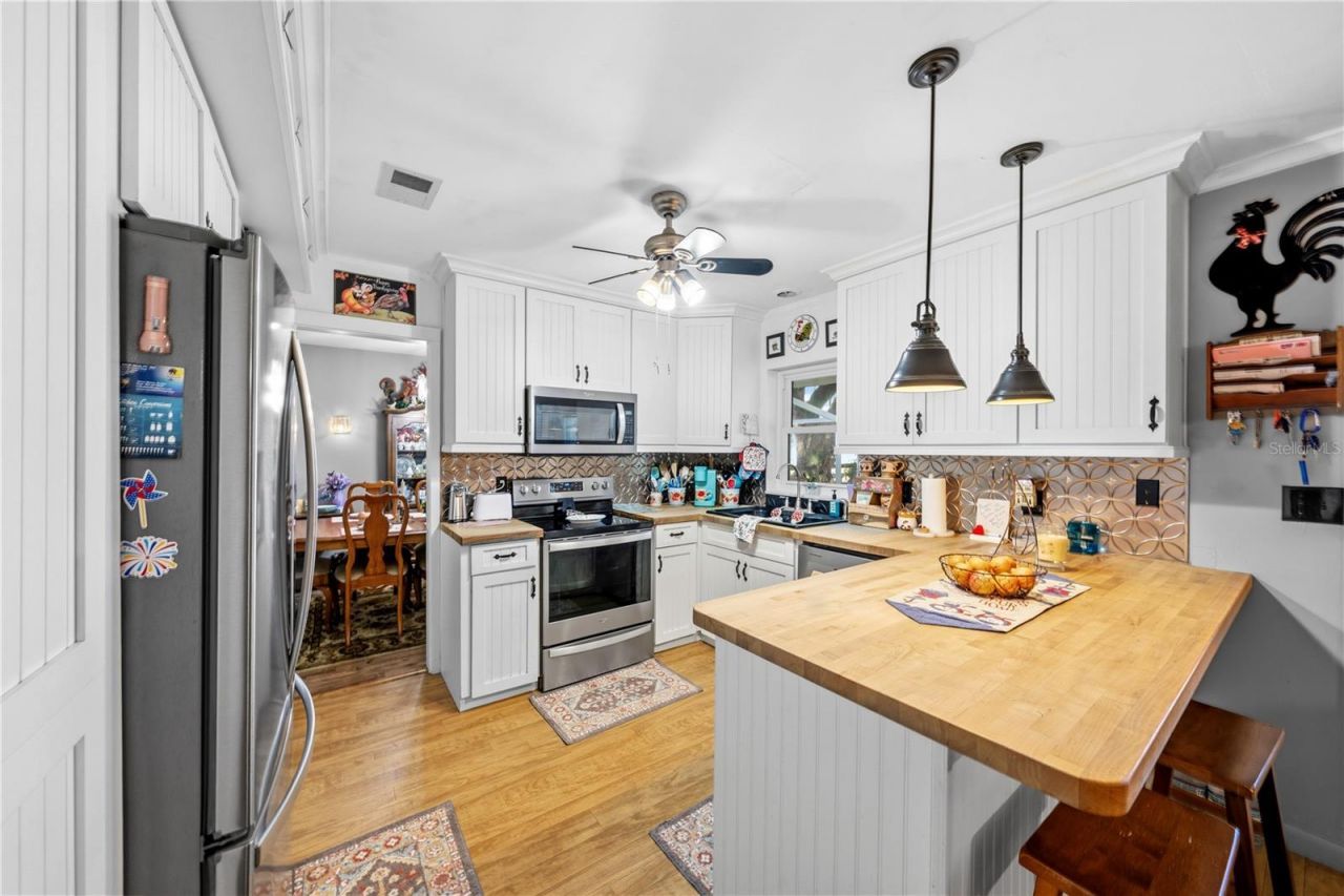 11690 SE 132nd Street Road, Ocklawaha, FL 32179 Photo