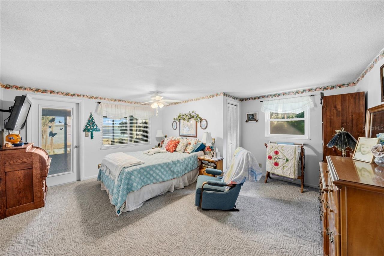 11690 SE 132nd Street Road, Ocklawaha, FL 32179 Photo