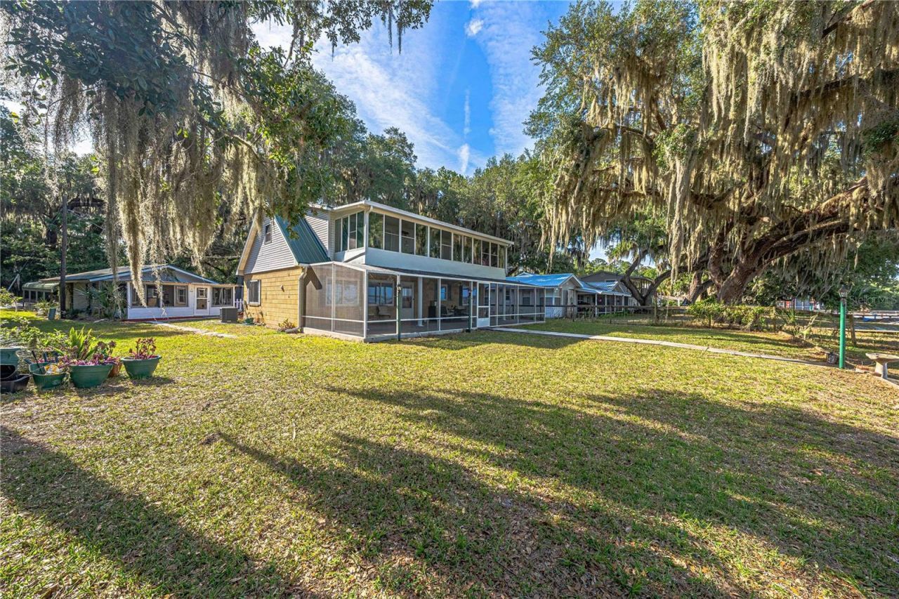 11690 SE 132nd Street Road, Ocklawaha, FL 32179 Photo