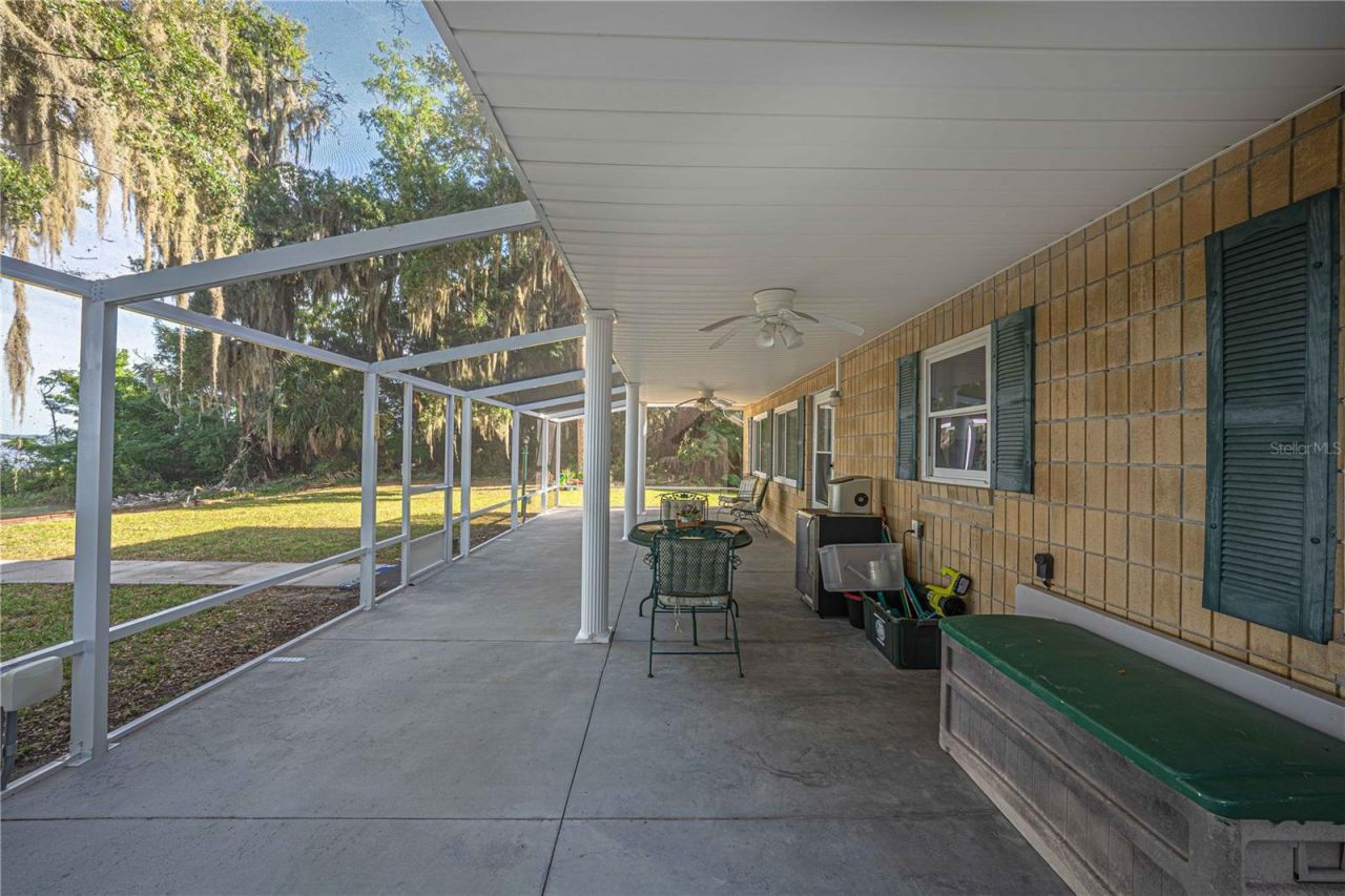 11690 SE 132nd Street Road, Ocklawaha, FL 32179 Photo