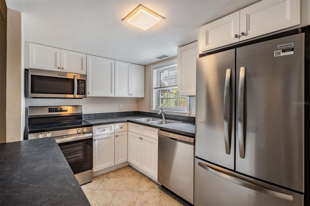 8565 12th Way N, Unit A, Saint Petersburg, FL 33702 Photo