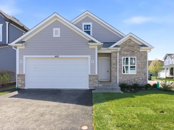 1431 Somerset Place , Barrington, IL 60010