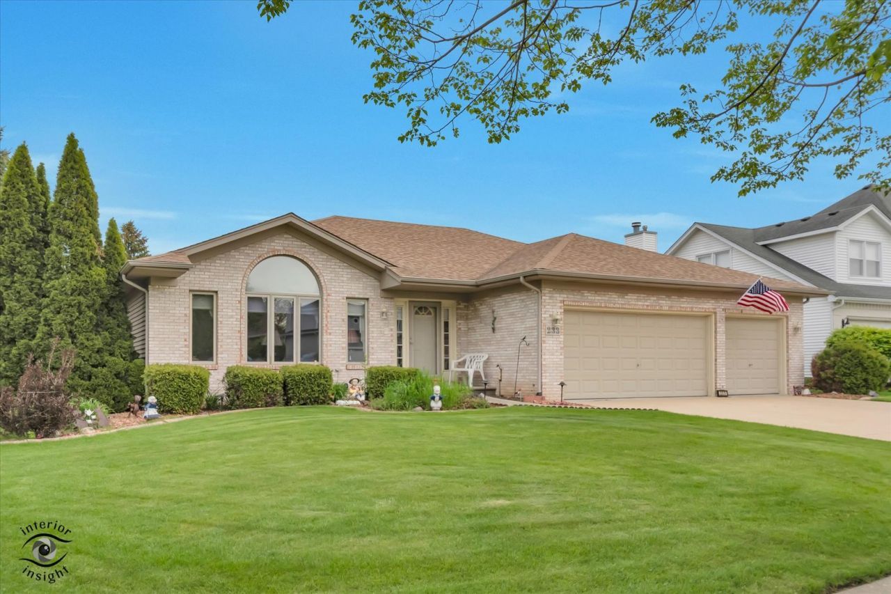 233 Goldenwood Court, Aurora, IL 60502 Main Photo