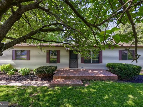 62 W SLOKOM AVENUE, CHRISTIANA, PA 17509