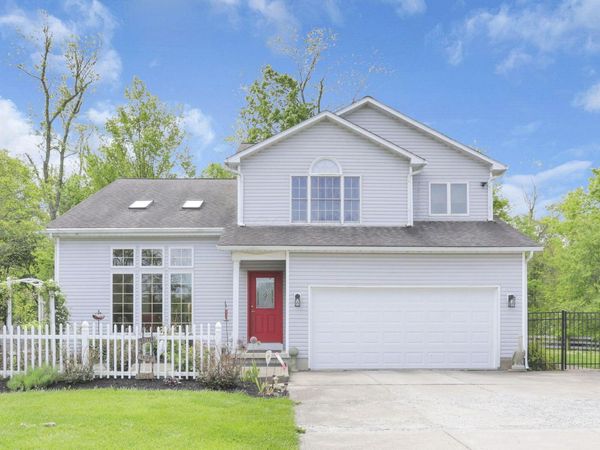 1368 Coonpath Road NW, Lancaster, OH 43130