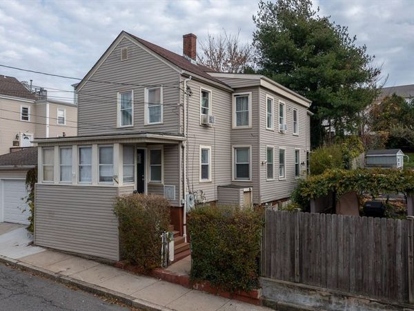89 Oak Street, Fall River, MA 02720