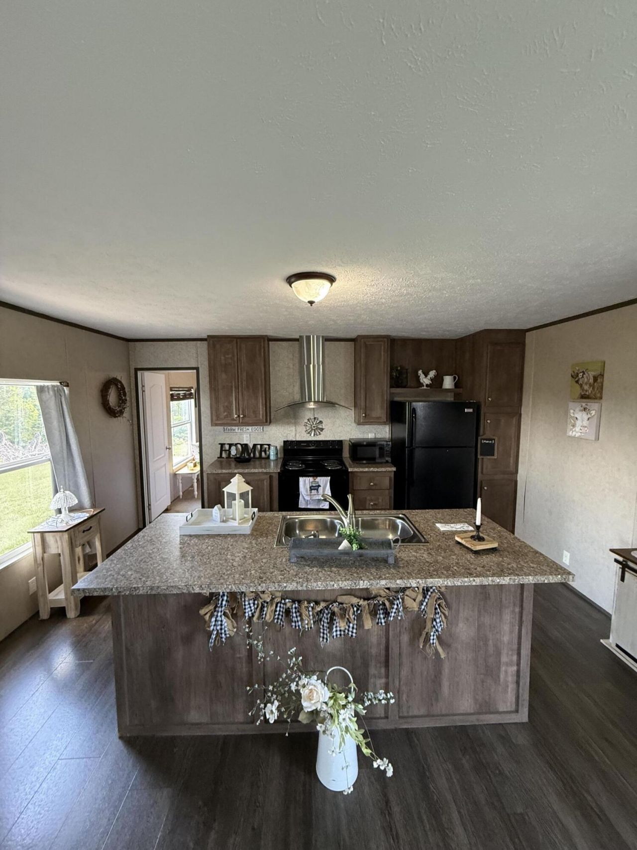 8680 Highway 196 , Nancy, KY 42544