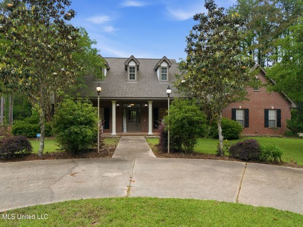 130 Cambrooke , Hattiesburg, MS 39402
