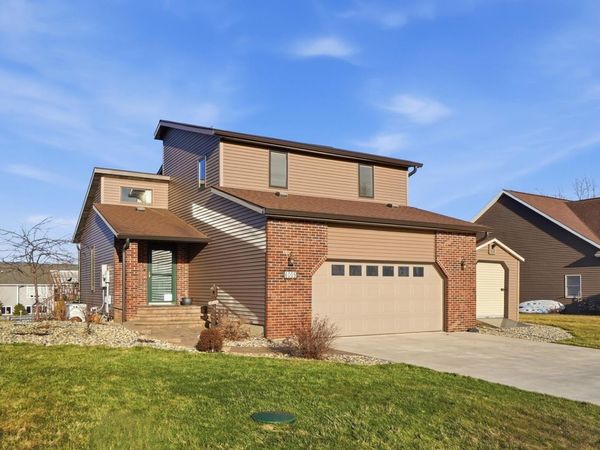 6005 S 030 W, Wolcottville, IN 46795