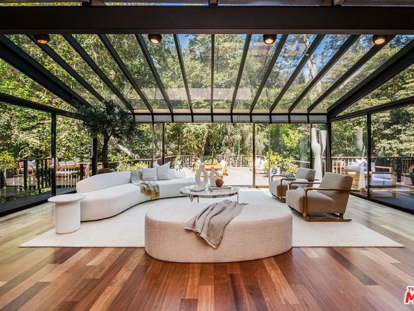 681 Brooktree Road, Santa Monica, CA 90402