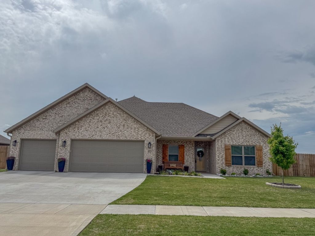 171 N Banner Avenue, Farmington, AR 72730 Main Photo