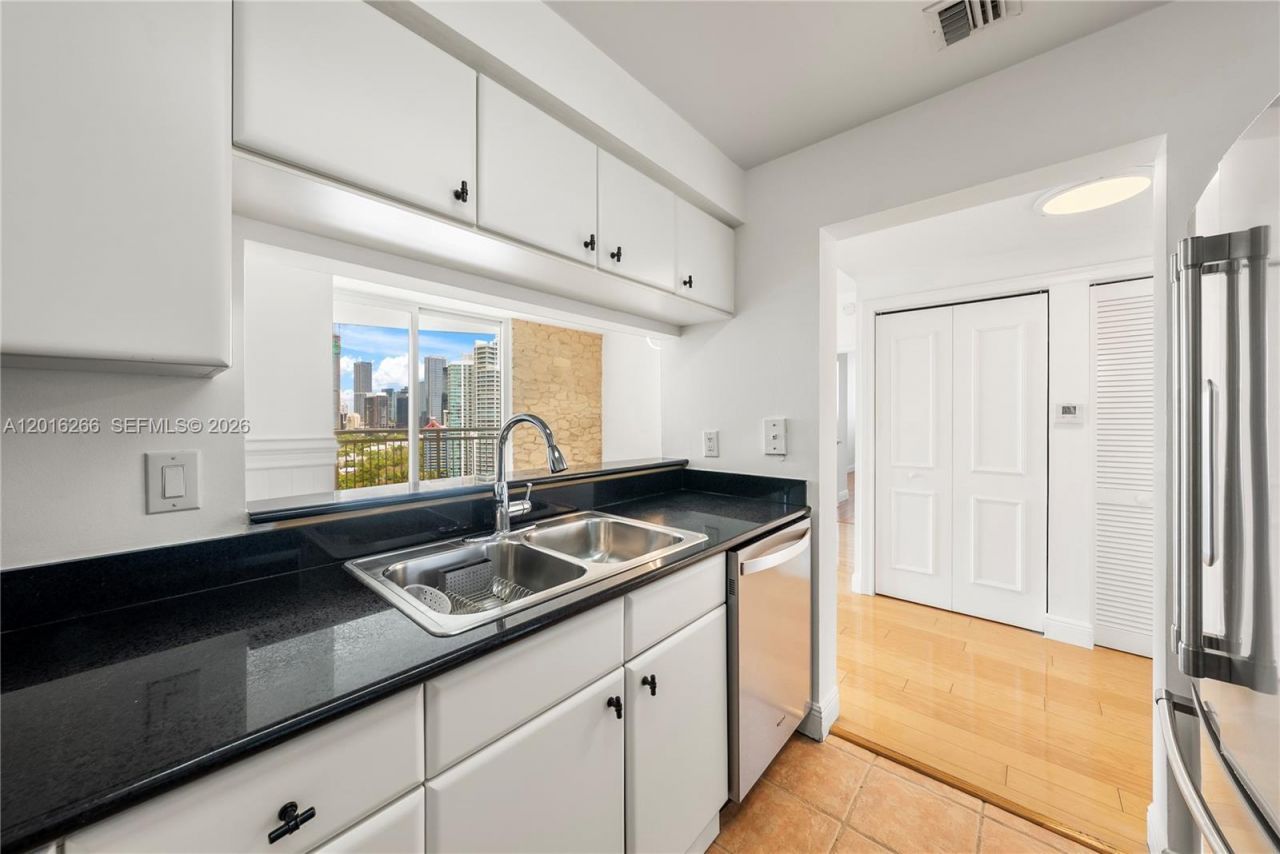 2475 Brickell Ave , Unit 2206, Miami, FL 33129 Photo