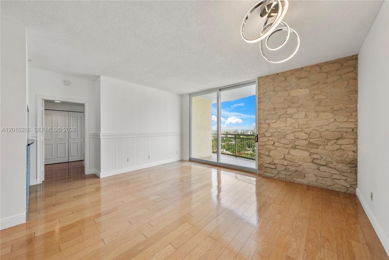 2475 Brickell Ave , Unit 2206, Miami, FL 33129 Photo