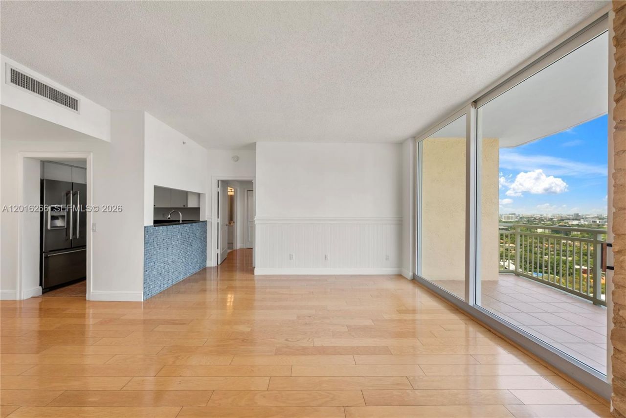 2475 Brickell Ave , Unit 2206, Miami, FL 33129 Photo
