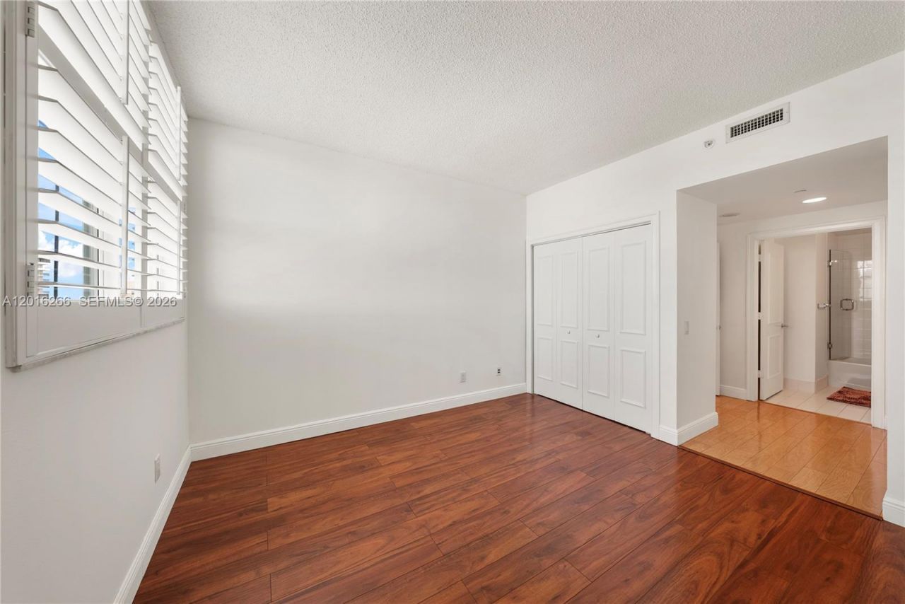 2475 Brickell Ave , Unit 2206, Miami, FL 33129 Photo