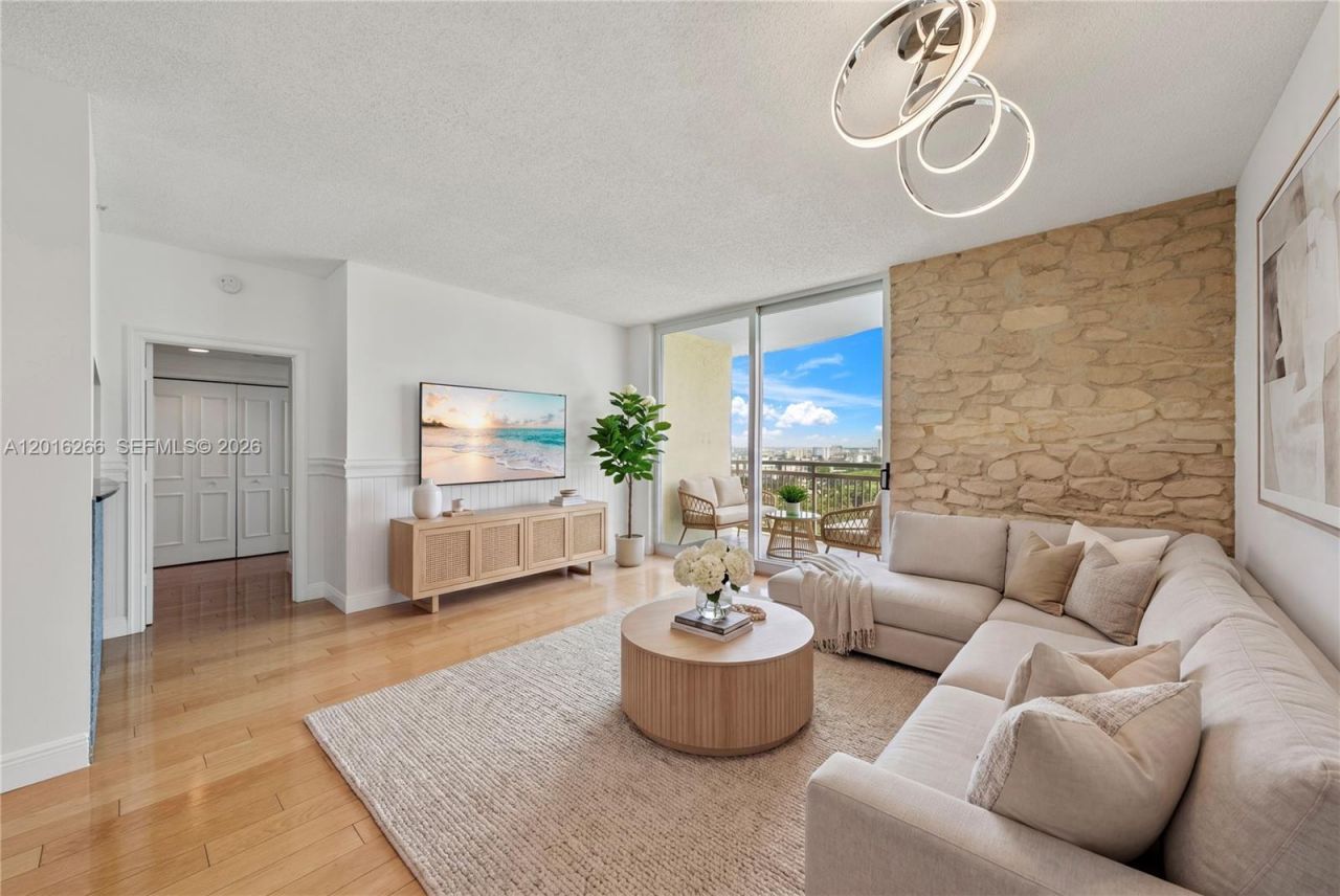 2475 Brickell Ave , Unit 2206, Miami, FL 33129 Photo