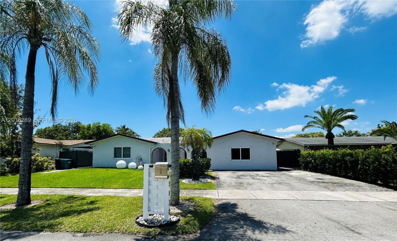 10830 SW 170th Ter, Miami, FL 33157 Photo