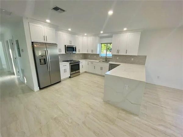 2635 NE 17th Street, Unit 2635, Pompano Beach, FL 33062