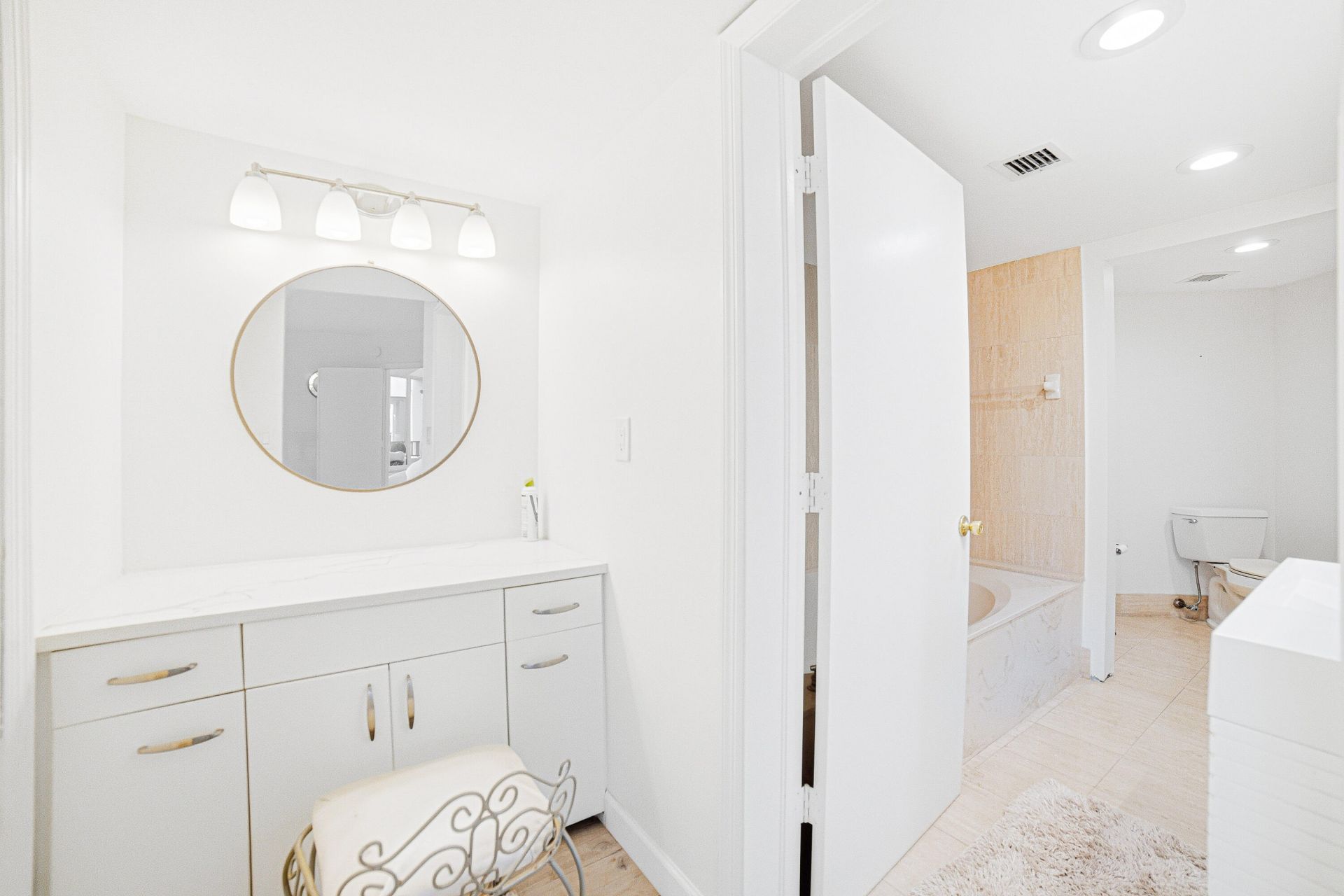 100 SE 5th Avenue, Boca Raton, FL 33432 Photo