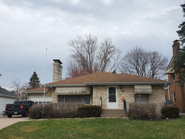 1009 Orange Avenue E, Saint Paul, MN 55106
