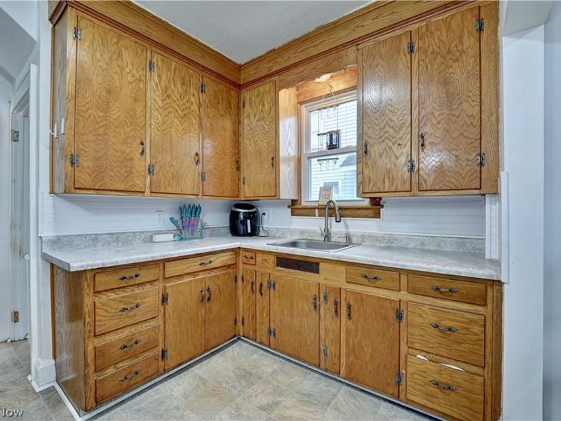710 Roslyn Avenue SW, Canton, OH 44710 Photo 10