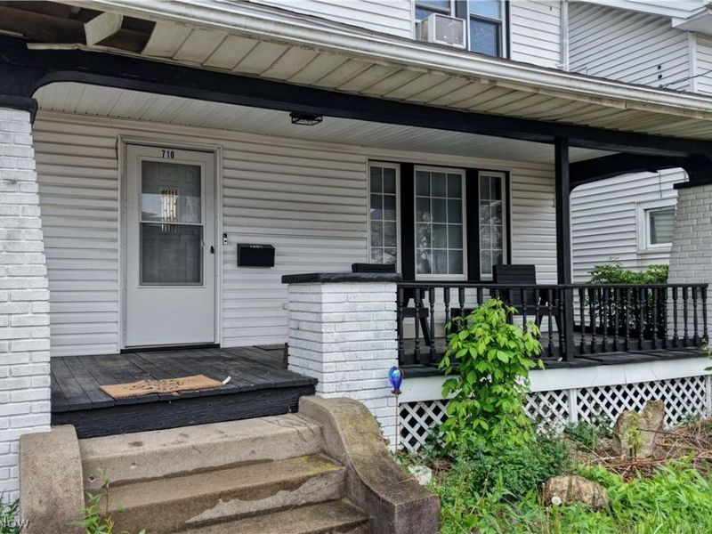 710 Roslyn Avenue SW, Canton, OH 44710 Photo 4